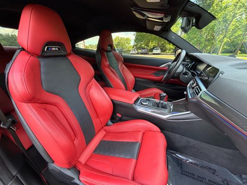 Used 2021 BMW M4 Coupe w/ Executive Package RWD image 30