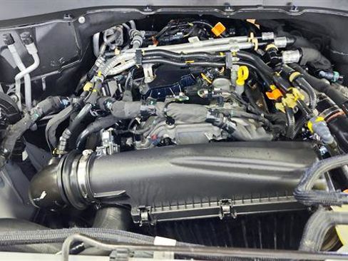 Used 2025 Ford Explorer Active RWD image 38