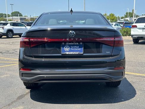 Certified 2025 Volkswagen Jetta SE w/ Sunroof Package FWD image 4