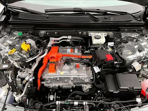 New 2026 Cadillac Lyriq Sport w/ LPO, Floor Liner Package AWD/4WD image 11