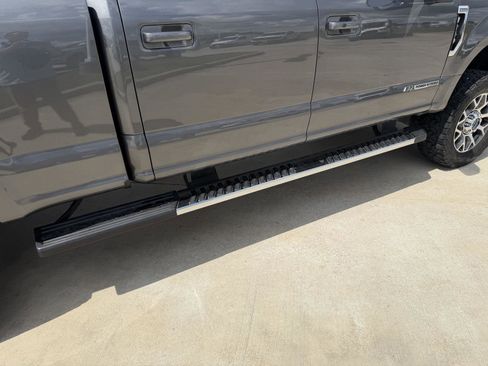 Used 2022 Ford F250 Lariat w/ Lariat Ultimate Package AWD/4WD image 6