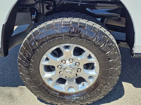 Used 2024 RAM 2500 Laramie AWD/4WD image 8