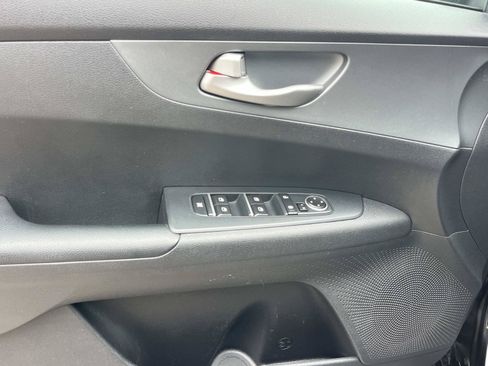 Used 2021 Kia Forte Sedan FWD image 23