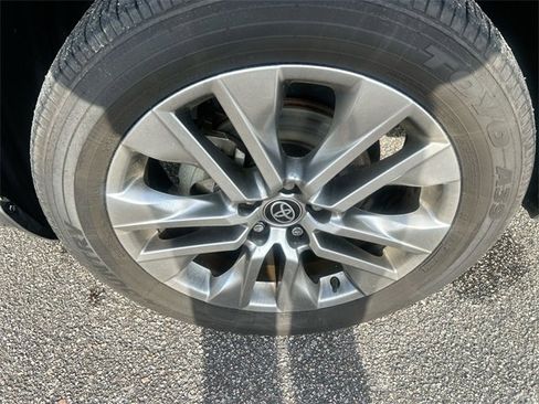 Used 2023 Toyota RAV4 Limited image 14