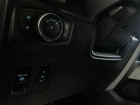 Used 2019 Ford F150 Lariat w/ Trailer Tow Package image 25