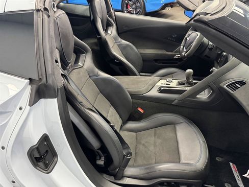 Used 2018 Chevrolet Corvette Z06 w/ Carbon 65 Edition RWD image 23