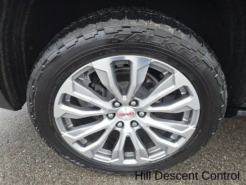 Used 2021 GMC Yukon XL Denali image 44