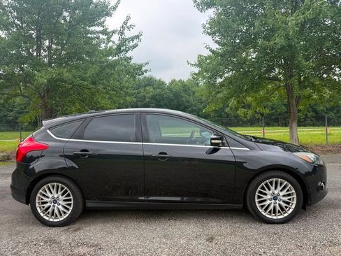 Used 2013 Ford Focus Titanium FWD image 5