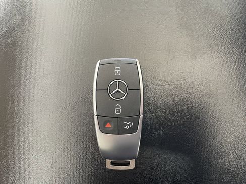New 2026 Mercedes-Benz GLB 250 image 23