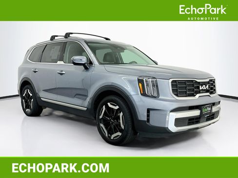 Used 2025 Kia Telluride S AWD/4WD image 1