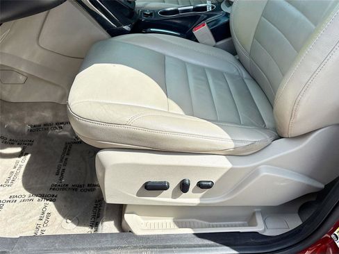 Used 2015 Ford Escape Titanium image 19