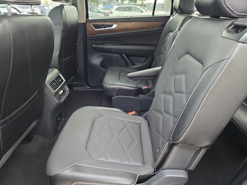 Used 2024 Volkswagen Atlas SE FWD image 27