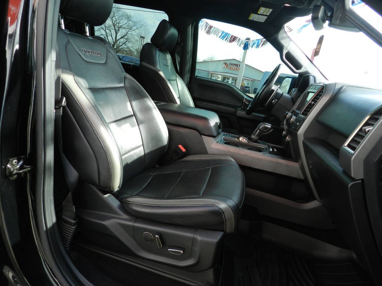 Used 2018 Ford F150 Raptor w/ Equipment Group 802A Luxury AWD/4WD image 11