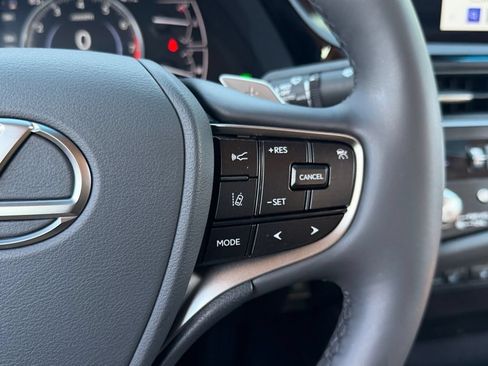 Certified 2024 Lexus ES 350 w/ Premium Package FWD image 18