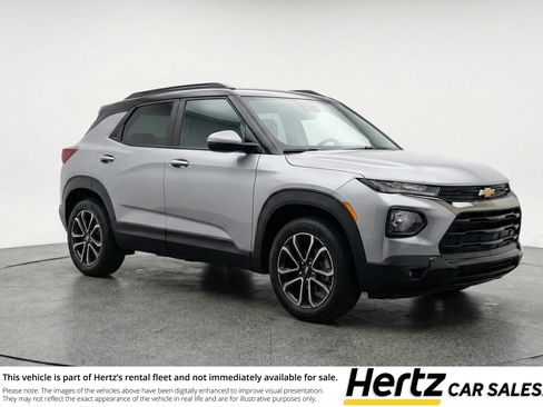 Used 2025 Chevrolet TrailBlazer LT image 1