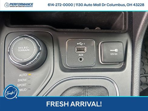 Used 2020 Jeep Cherokee Latitude AWD/4WD image 17