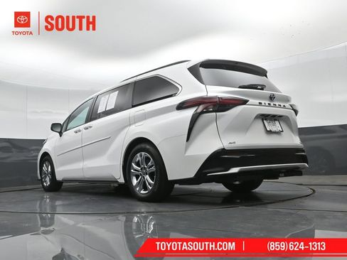 Used 2023 Toyota Sienna XSE w/ XSE Plus Package AWD/4WD image 48