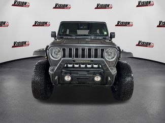 Used 2018 Jeep Wrangler Unlimited Sahara video 2