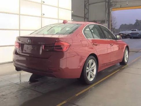 Used 2017 BMW 330i xDrive Sedan w/ Premium Package image 4