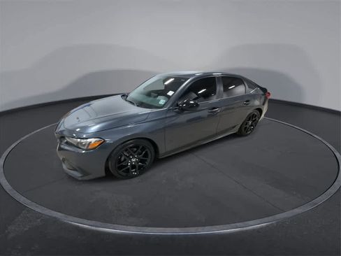 Used 2023 Honda Civic Sport image 4