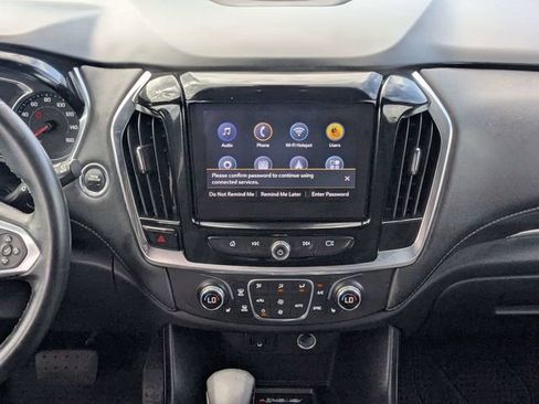 Used 2023 Chevrolet Traverse LT FWD image 19