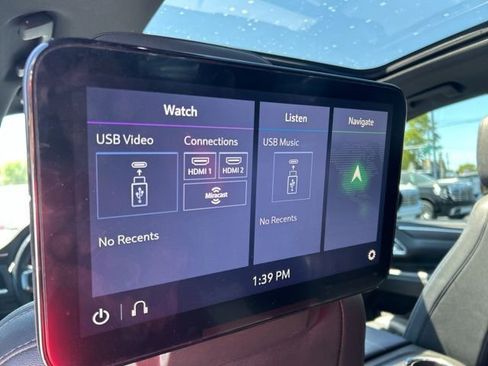 Used 2021 Chevrolet Tahoe Z71 w/ Luxury Package AWD/4WD image 22