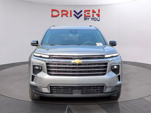 New 2026 Chevrolet Traverse LT w/ Driver Confidence Package FWD image 8