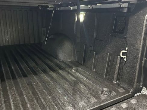 Used 2022 Toyota Tundra Limited image 33