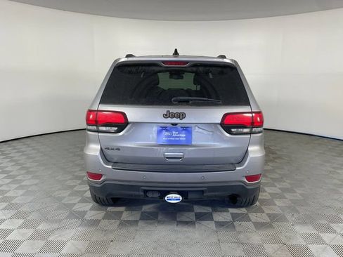 Used 2016 Jeep Grand Cherokee Laredo 75th Anniversary AWD/4WD image 15