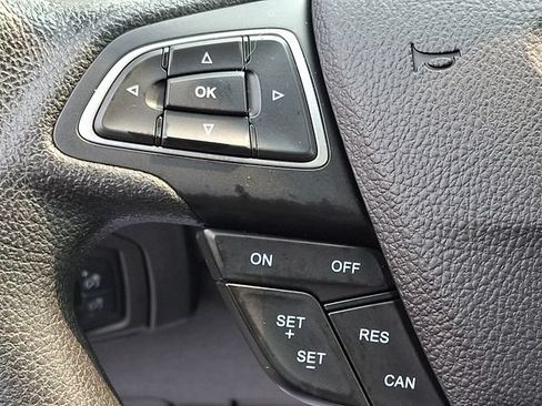 Used 2017 Ford Focus SE FWD image 21