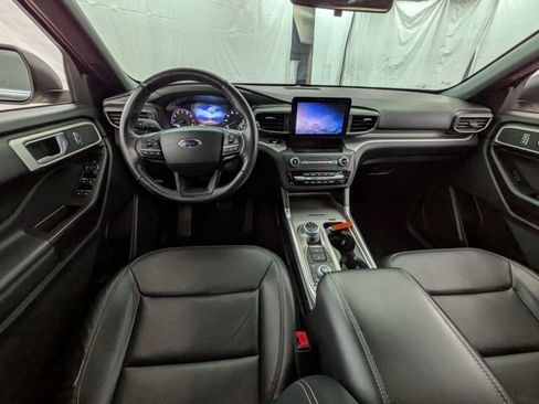 Certified 2020 Ford Explorer XLT w/ Equipment Group 202A image 11
