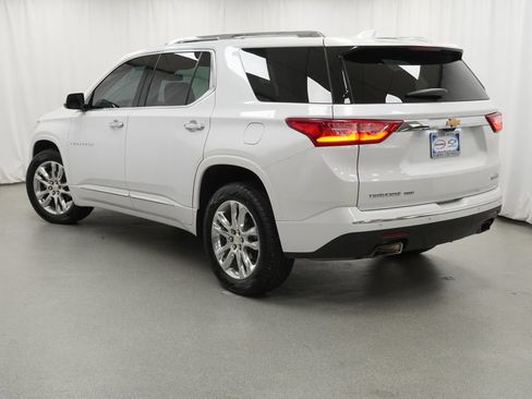Used 2019 Chevrolet Traverse High Country w/ LPO, Floor Liner Package AWD/4WD image 4