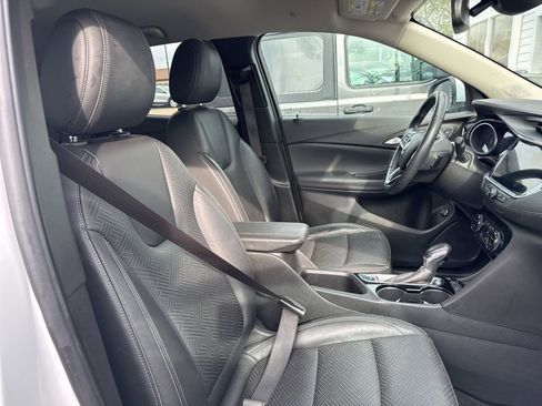 Used 2020 Buick Encore GX Essence FWD image 50