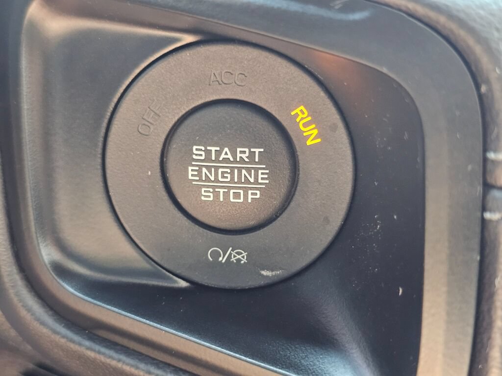 Used 2024 Jeep Wrangler Unlimited Rubicon AWD/4WD image 23
