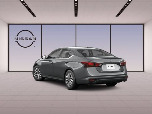 New 2026 Nissan Altima 2.5 SV FWD image 8