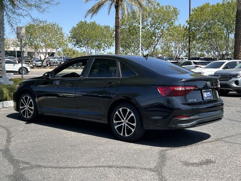 Certified 2024 Volkswagen Jetta Sport FWD image 3