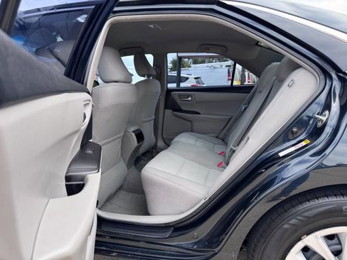 Used 2015 Toyota Camry LE FWD image 16