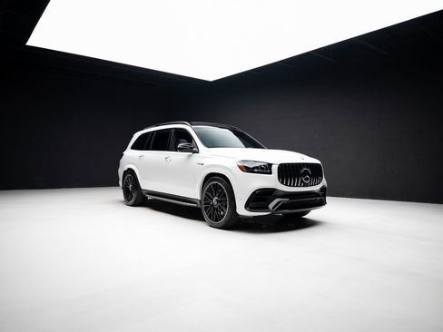 Used 2025 Mercedes-Benz GLS 63 AMG 4MATIC image 97