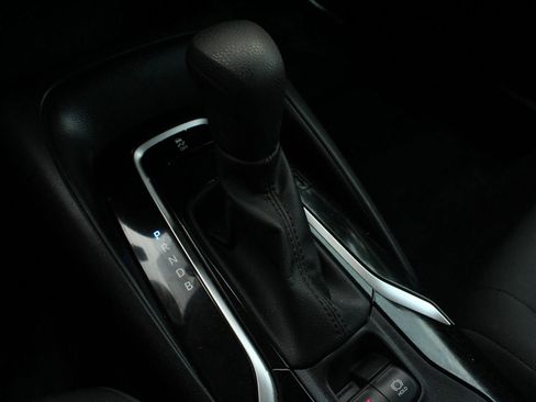 Used 2021 Toyota Corolla LE image 30