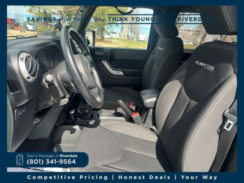 Used 2017 Jeep Wrangler Rubicon w/ Power Convenience Group image 9