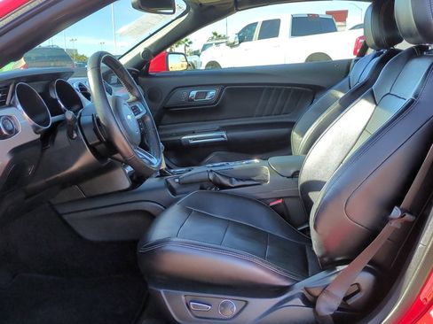 Used 2015 Ford Mustang Premium image 14