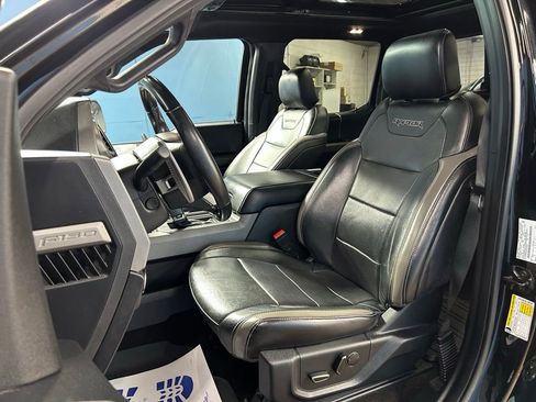 Used 2018 Ford F150 Raptor w/ Equipment Group 802A Luxury image 18