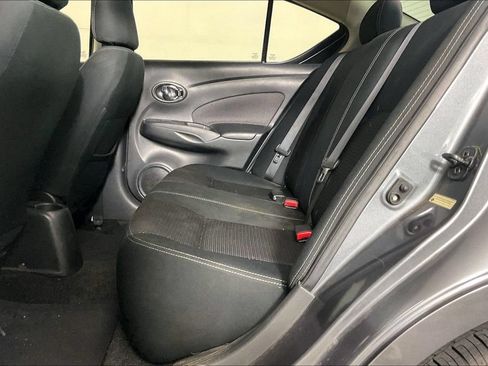 Used 2017 Nissan Versa SV FWD image 3