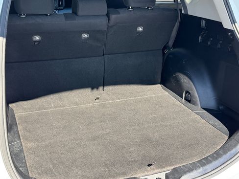 Used 2018 Toyota RAV4 XLE image 15