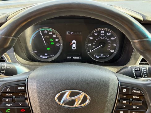 Used 2016 Hyundai Sonata Limited w/ Option Group 02 image 11