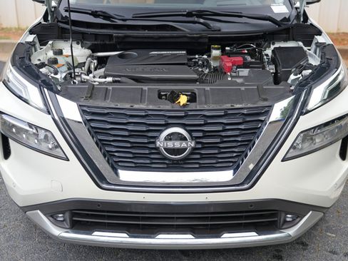 Used 2022 Nissan Rogue Platinum w/ Head-Up Display Package FWD image 7