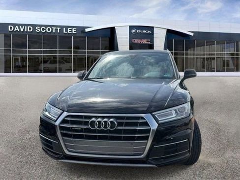Used 2020 Audi Q5 2.0T Premium w/ Convenience Package AWD/4WD image 4