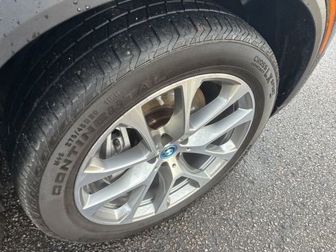 Used 2025 BMW X5 xDrive50e image 17