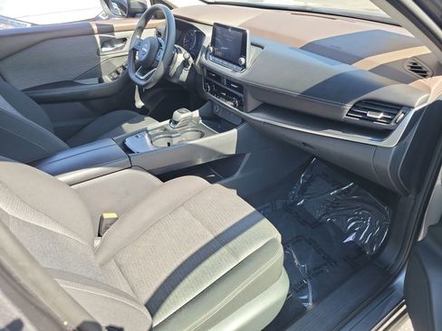 Used 2023 Nissan Rogue SV FWD image 19