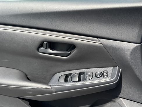 Used 2024 Nissan Sentra S FWD image 21